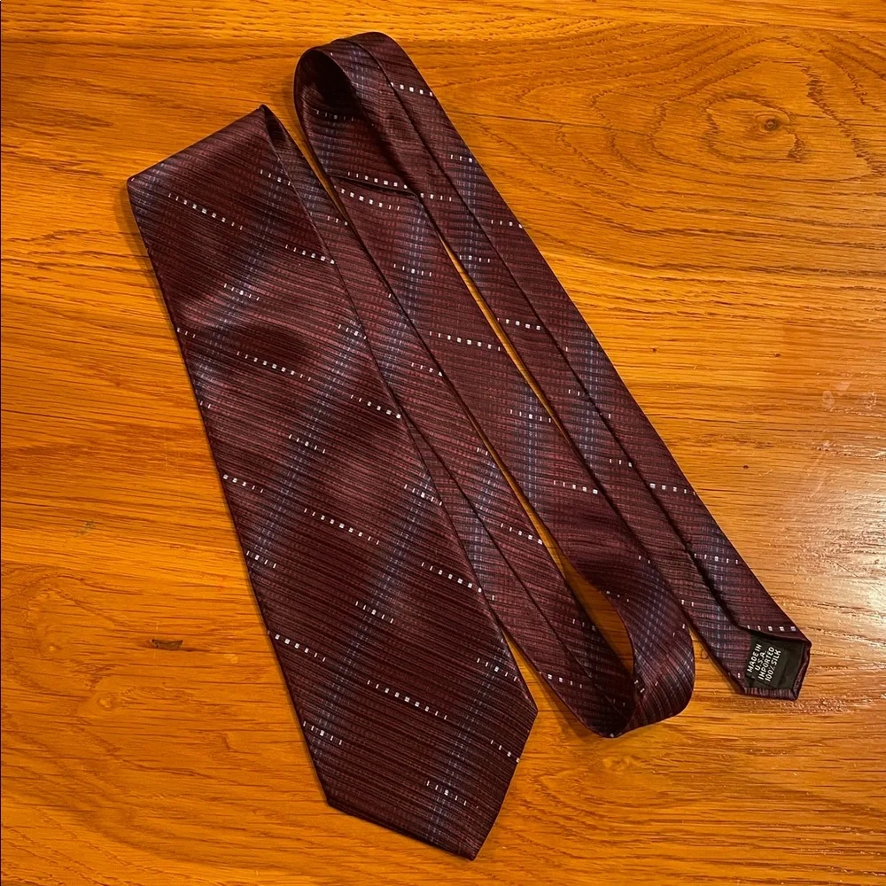 Geoffrey Beene Burgundy Plaid Silk Tie 58” Classic - Picture 7 of 7